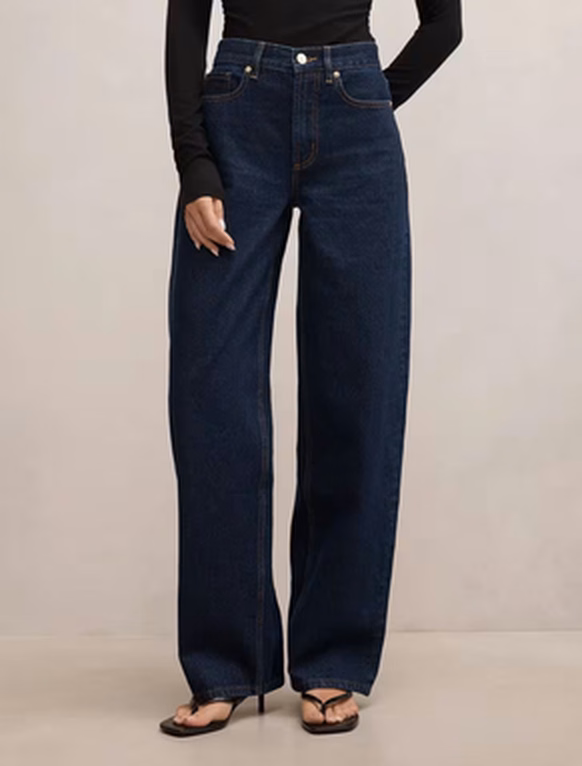 Emma Mid Rise Barrel Jean at FOREVER NEW