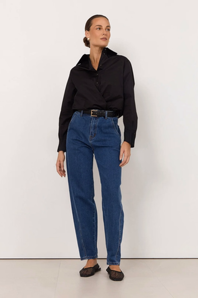 Willa Barrel Leg Jean at ADORNE